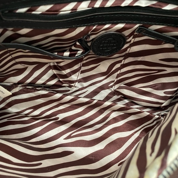 Dana Bachman women’s black purse shoulder/ Cross body with silver hard ware - Picture 5 of 7